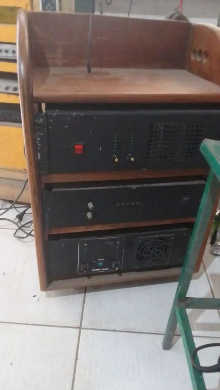 VENDE-SE RADIOLA PREÇO BOM CHAMA NO WHATSAPP *