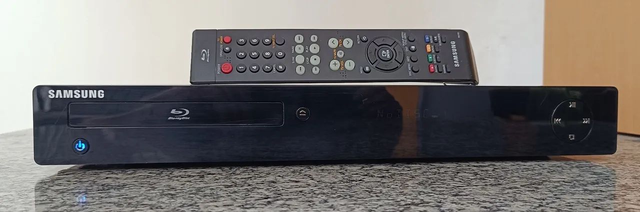 Blu-ray Player Samsung BD-P1500 com controle. - Foto 2
