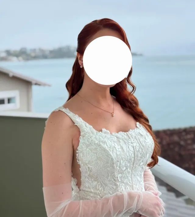 Vestido de Noiva Romântico com Cauda Longa + Véu - Foto 3