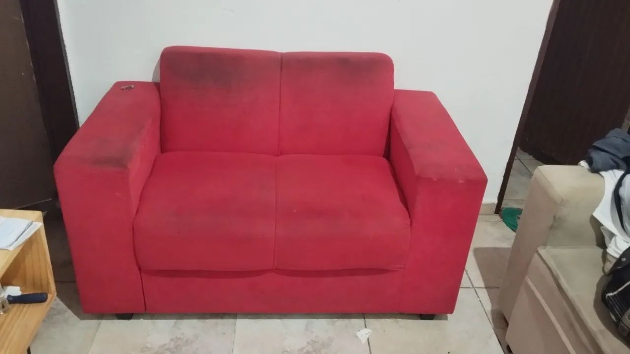 Sofá 2 lugares vermelho 