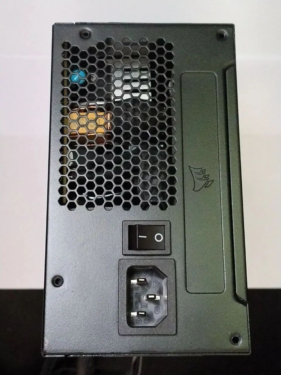 Fonte Gamer Corsair VS500  80 Plus Bronze seminova. - Foto 3