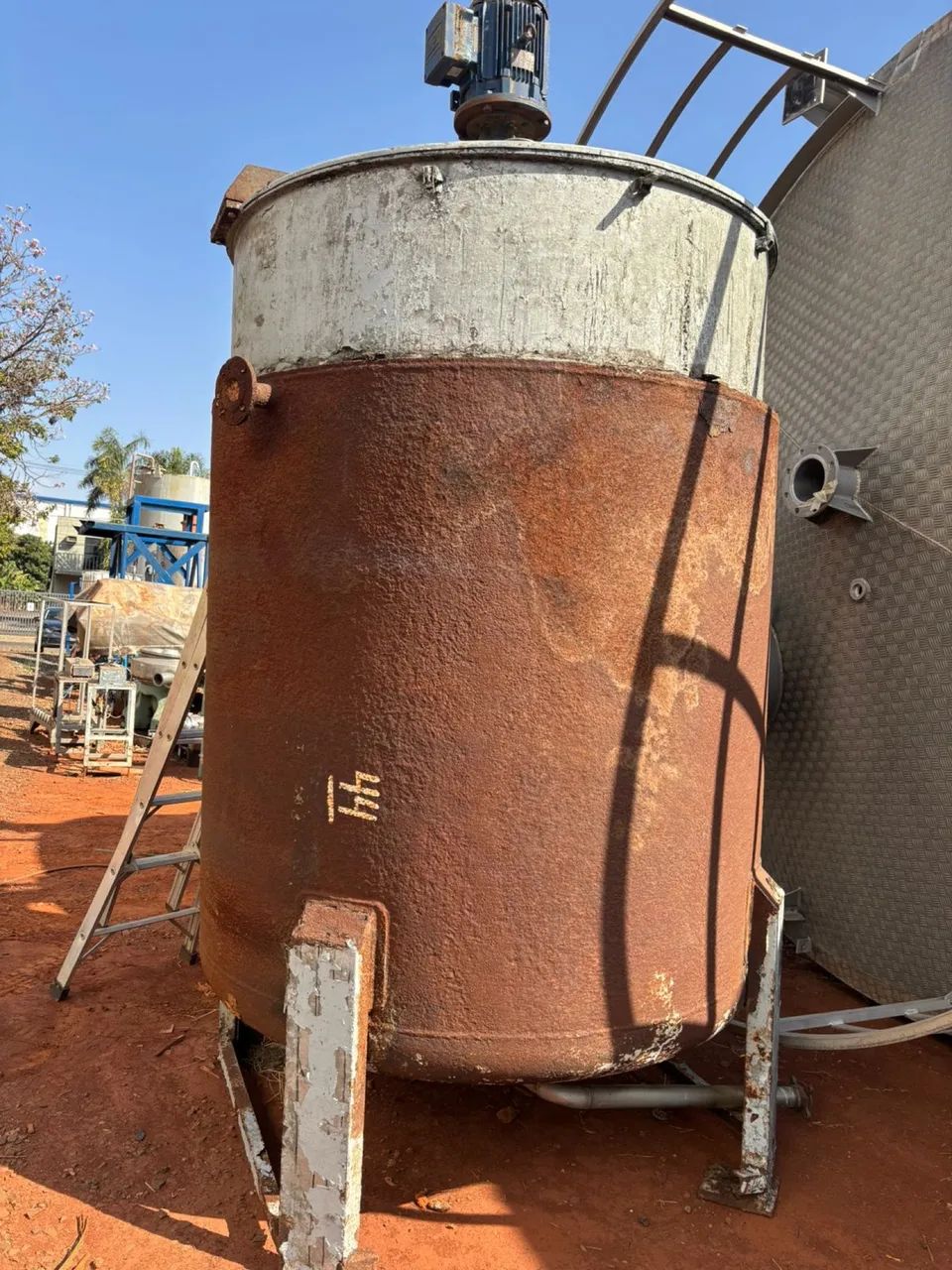 Tanque Misturador Encamisado em Aço Inox 5.000 Litros Agitação Tipo Cowles