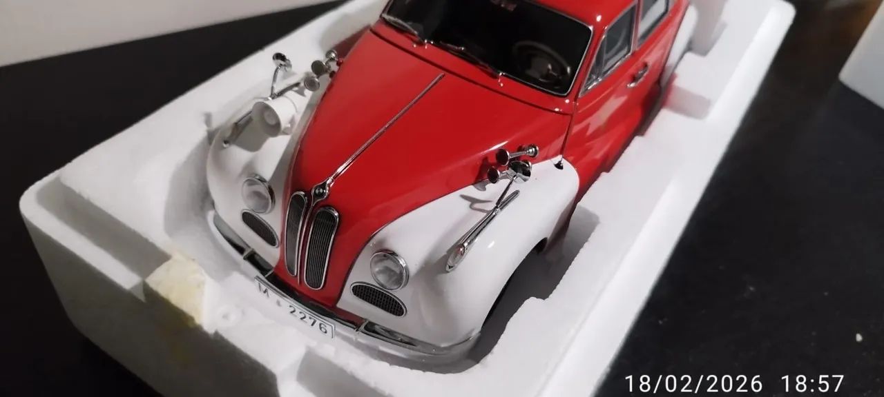 Miniatura BMW 502 Fire Brigade 1/18 - Foto 3