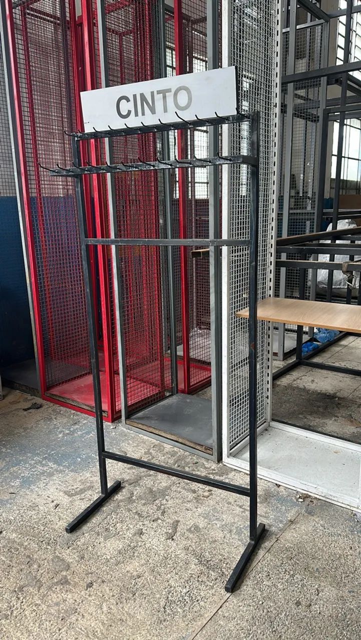  Porta-cintos / expositor - Foto 2