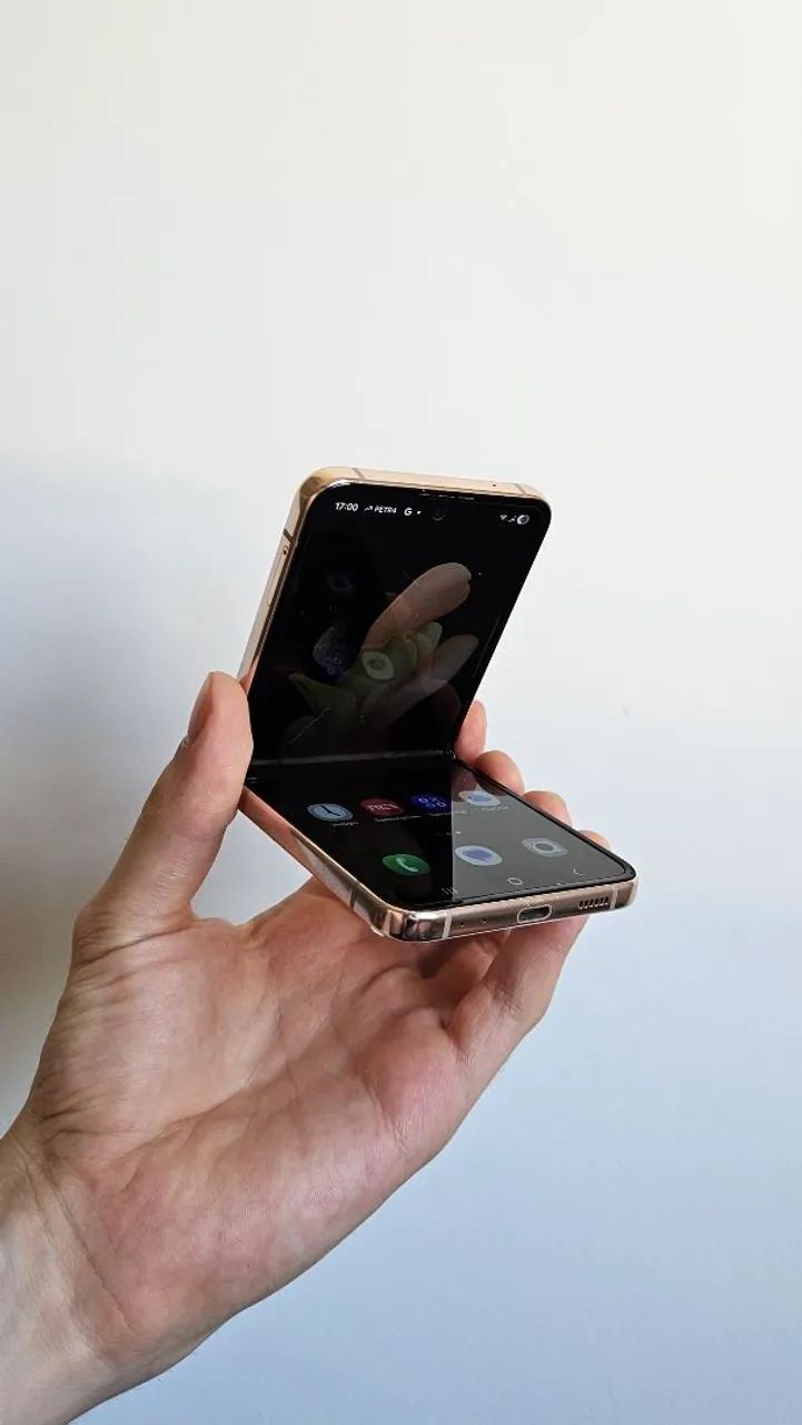 Galaxy Z Flip 4 | 256gb - Celulares e Smartphones - Gleba Fazenda