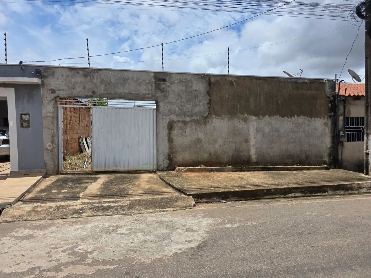 VENDE-SE LOTE 