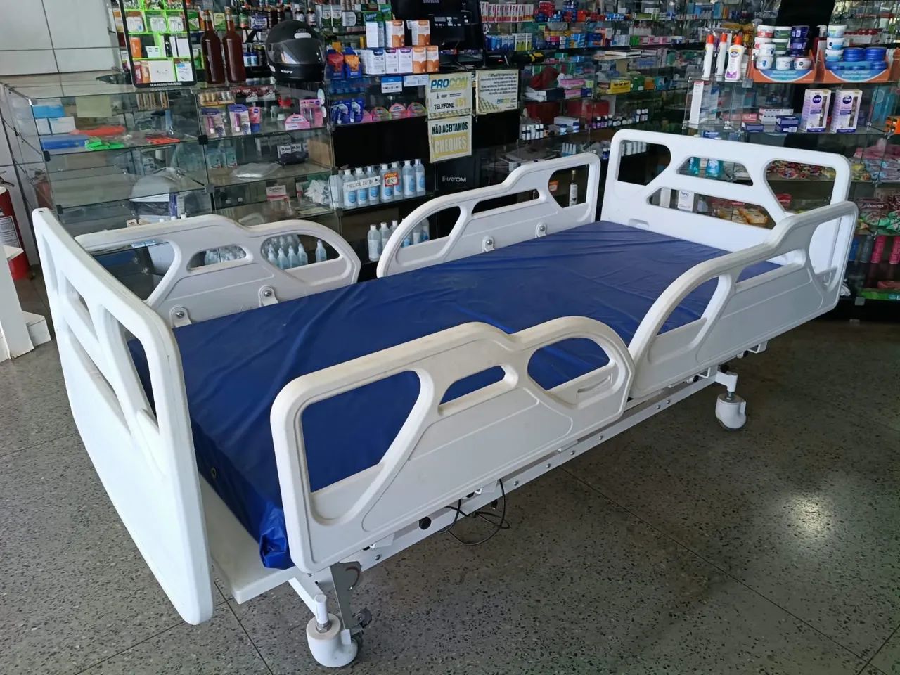 cama hospital e cadeira de rodas - Foto 2