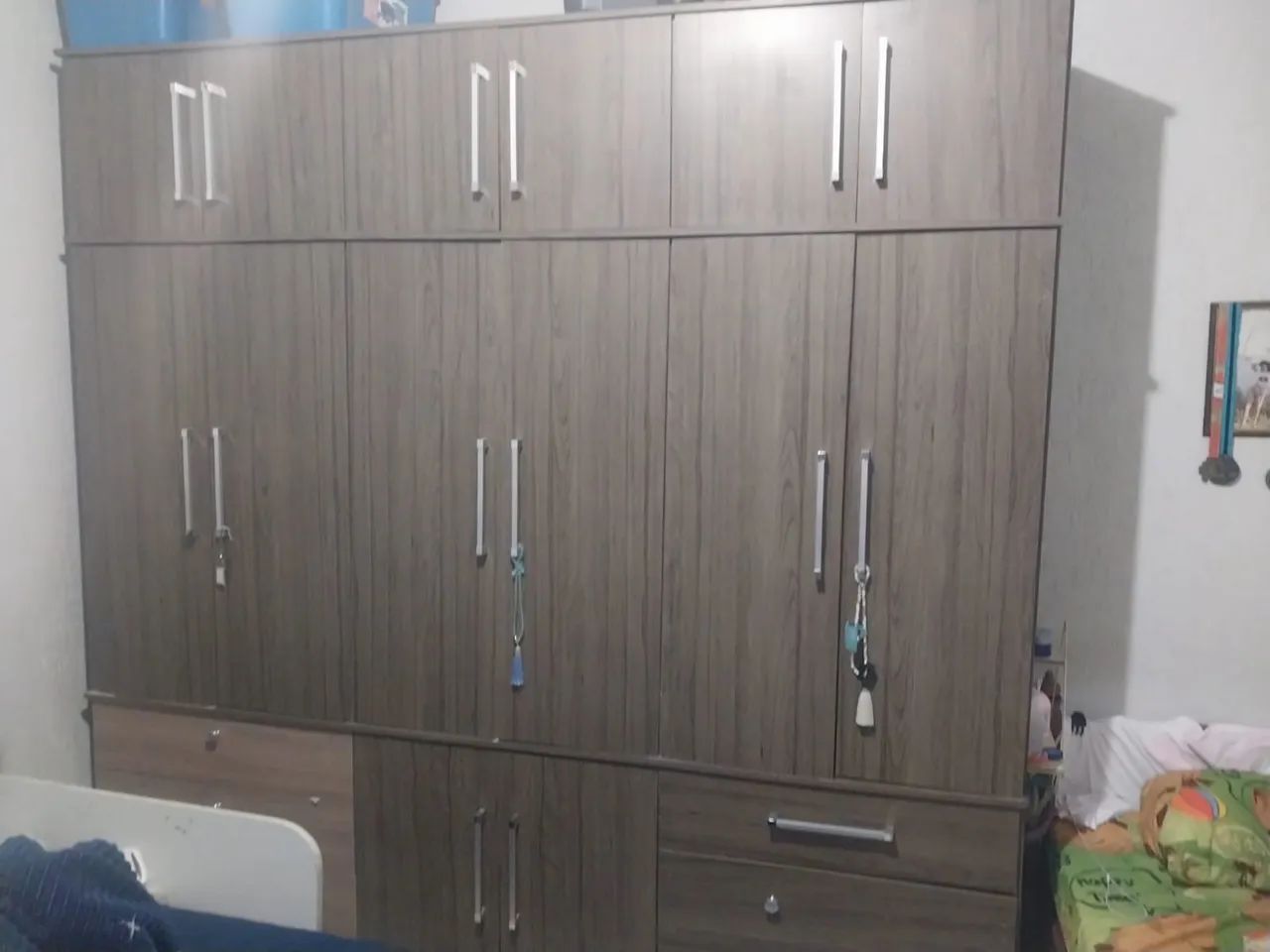 Guarda-roupa marrom 2,45x2,35