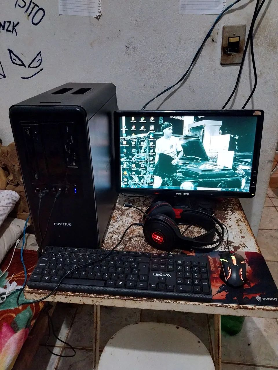 Pc computador marca positivo semi novo 516gb e 64 de RAM ?