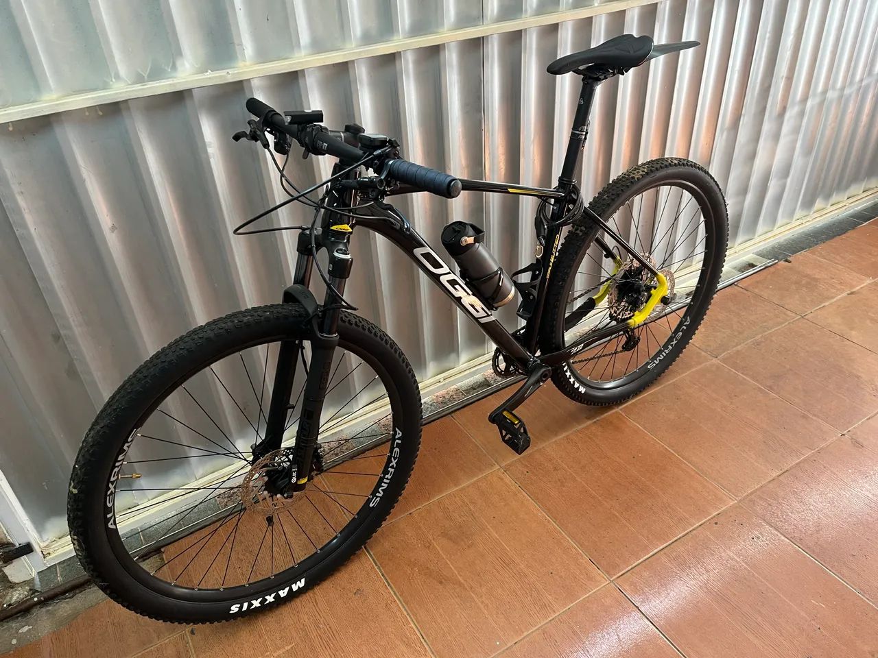 Bicicleta Oggi 7.2