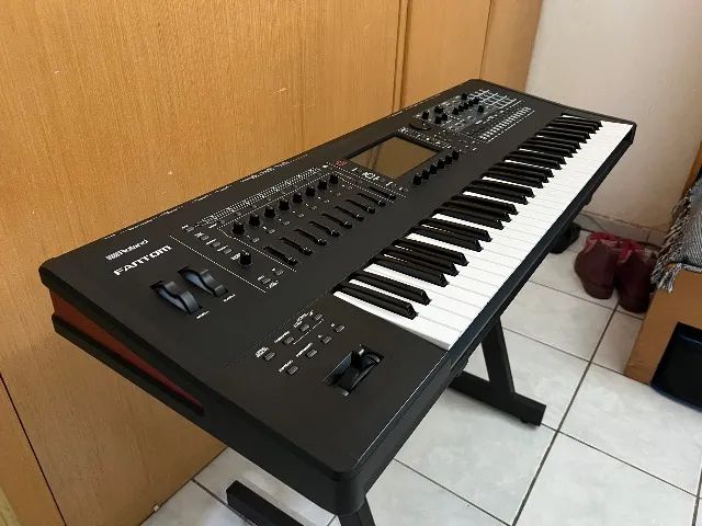 ROLAND FANTOM 6 EX - Foto 4