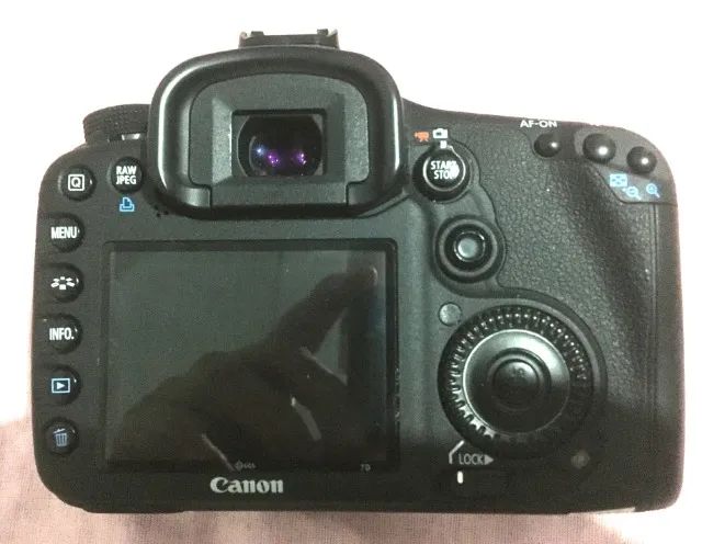 Câmera fotográfica Canon EOS 7D - Foto 2