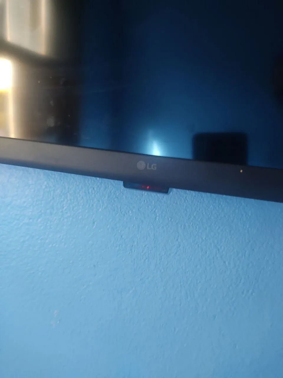 Vende smart tv 32 polegadas nova 2 mês de usso - Foto 2