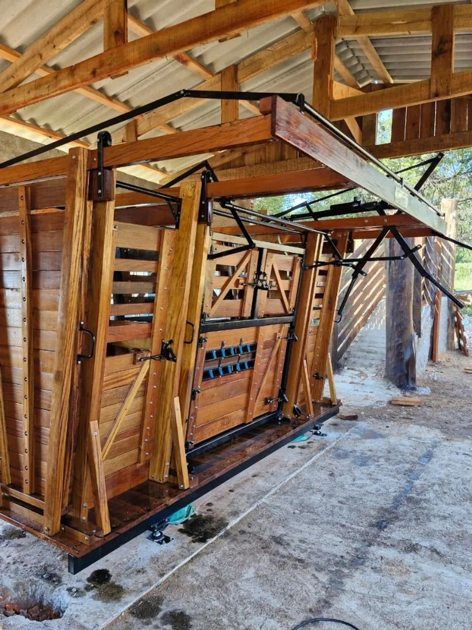 Troco Brete para Manejo de Bovinos com ou sem balança  - Foto 2