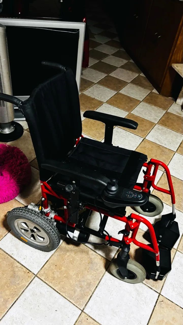 Cadeira de rodas motorizada Ortobrás - Foto 3