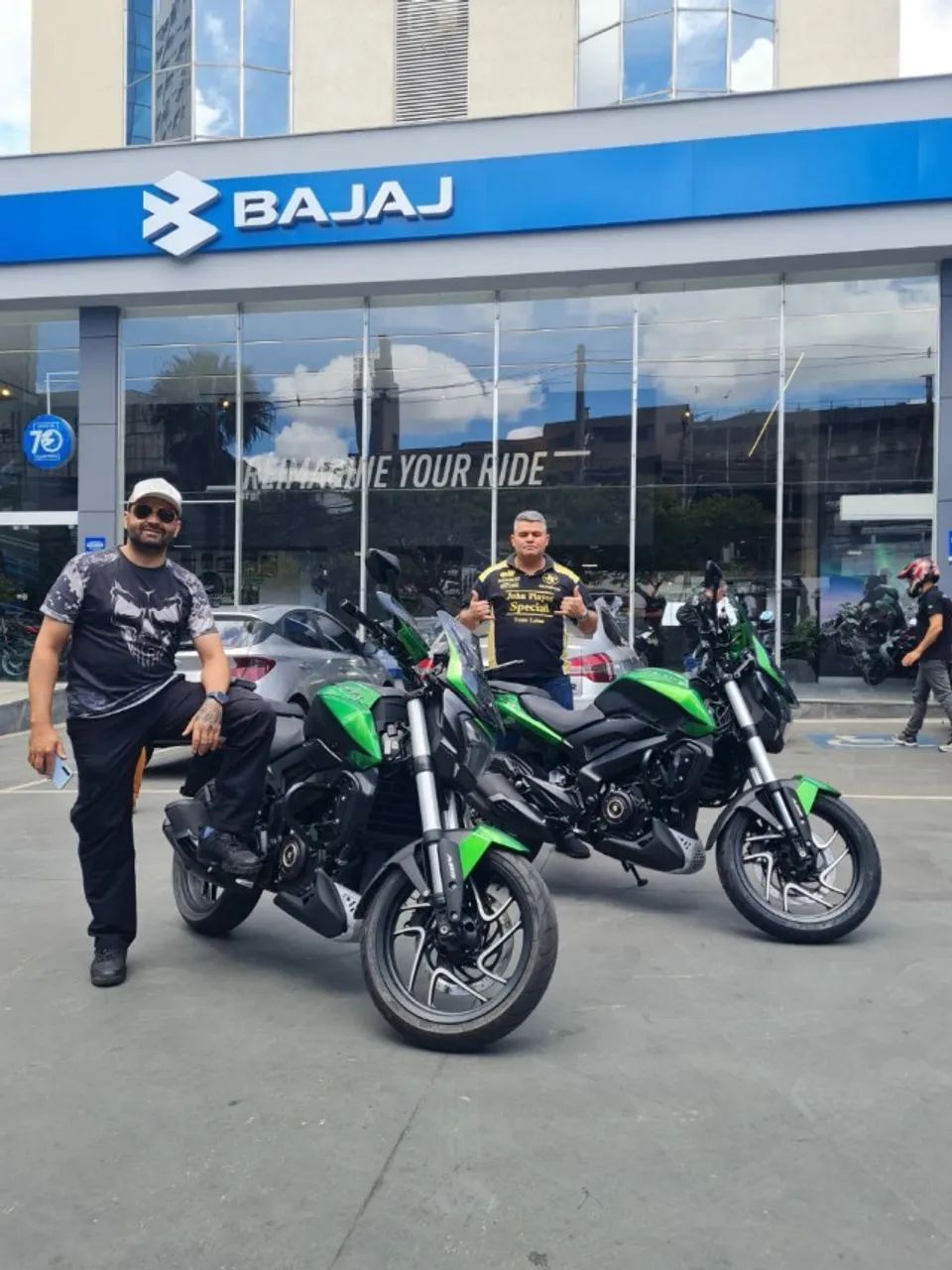 BAJAJ DOMINAR 400 