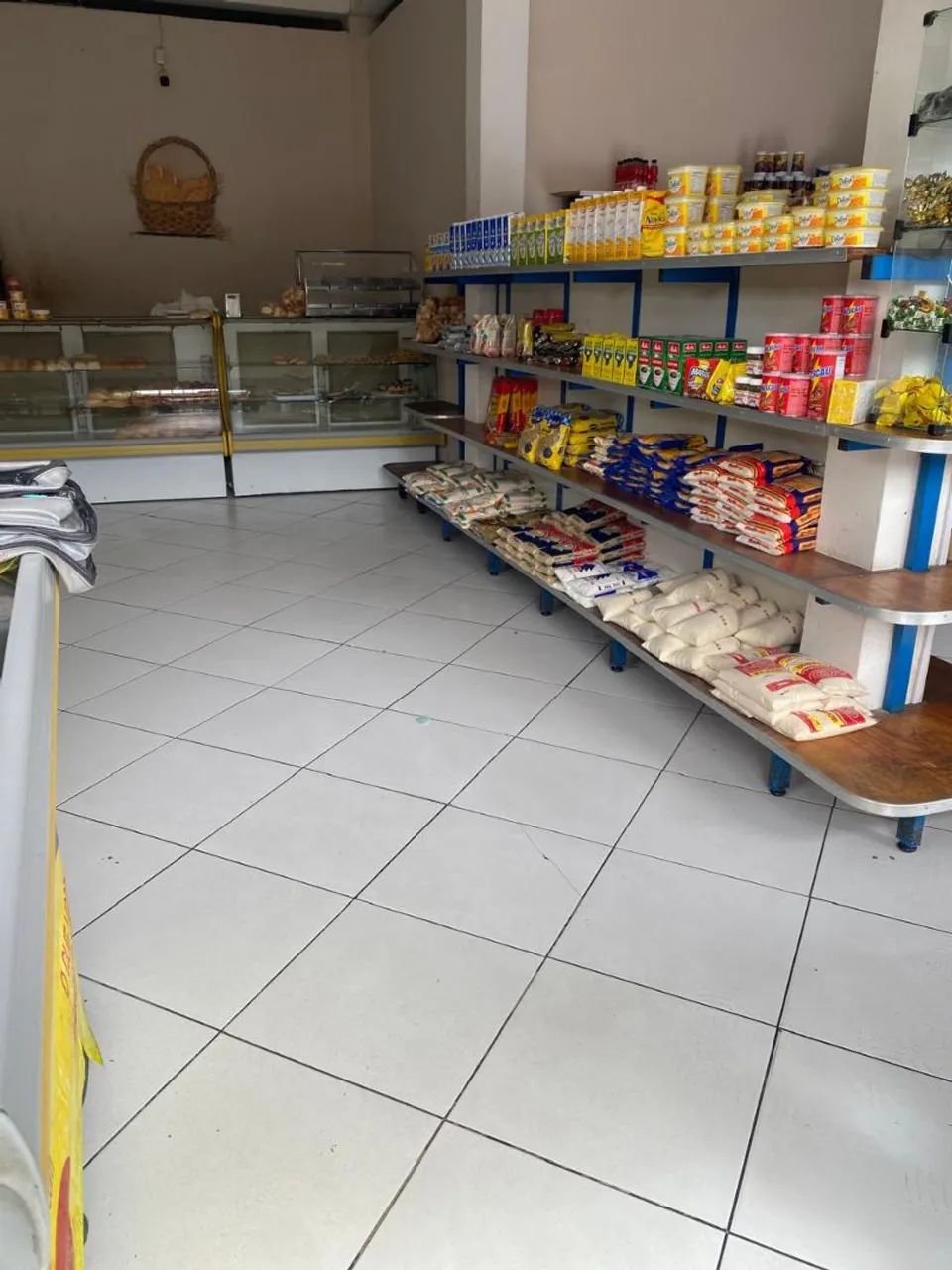 Vendo padaria em funcionamento na Gabriela.