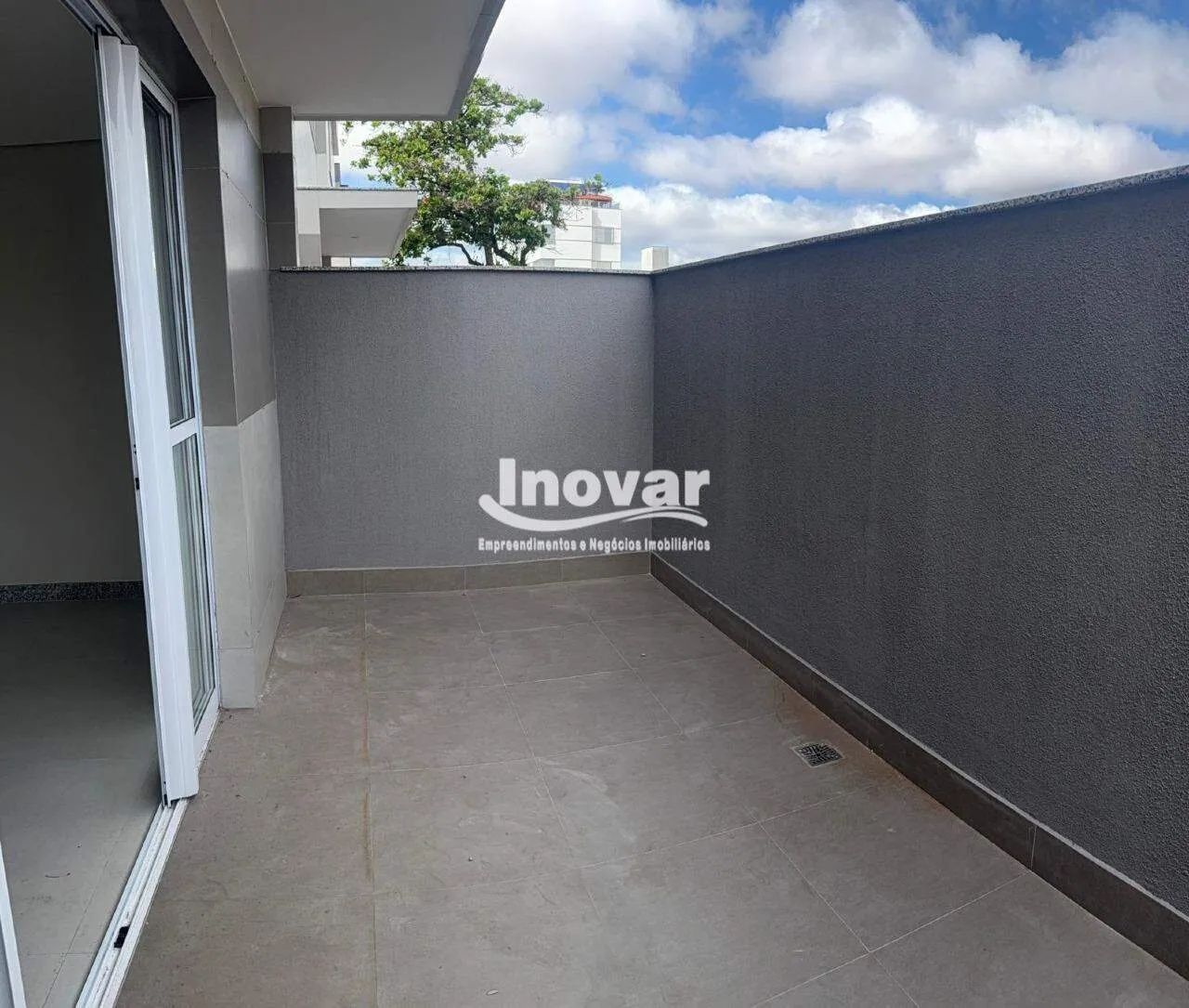 Área privativa nova com aproximadamente 80 m2 com 3 quartos, suíte, 4 vagas e possibilidad - Foto 4