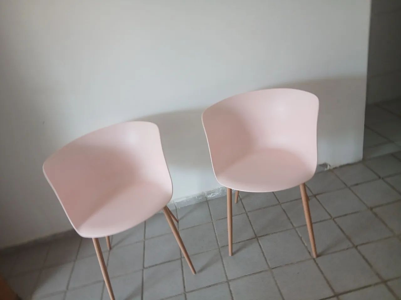 Vendo  duas  cadeiras 