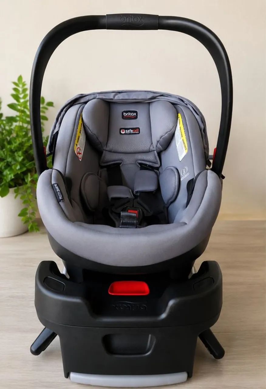 Bebê conforto Britax B-Safe 35 com base ISOFIX