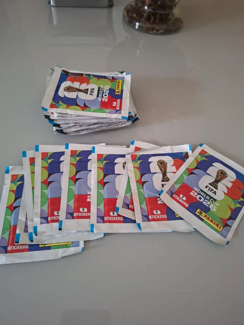 Vendo pacotes figurinhas copa.