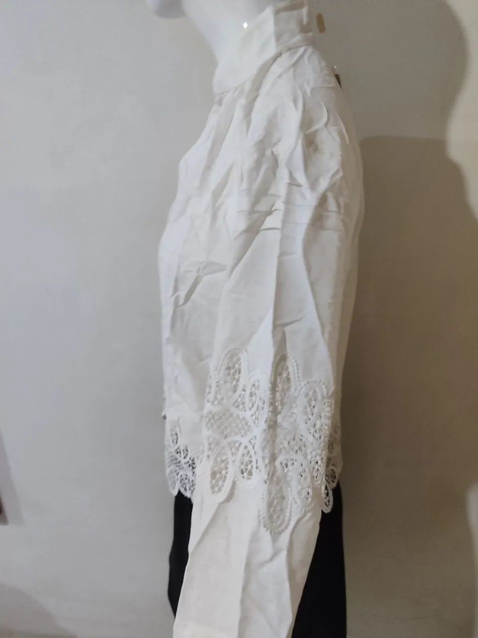 Blusa Bordada Viscose e Linho P  - Foto 3