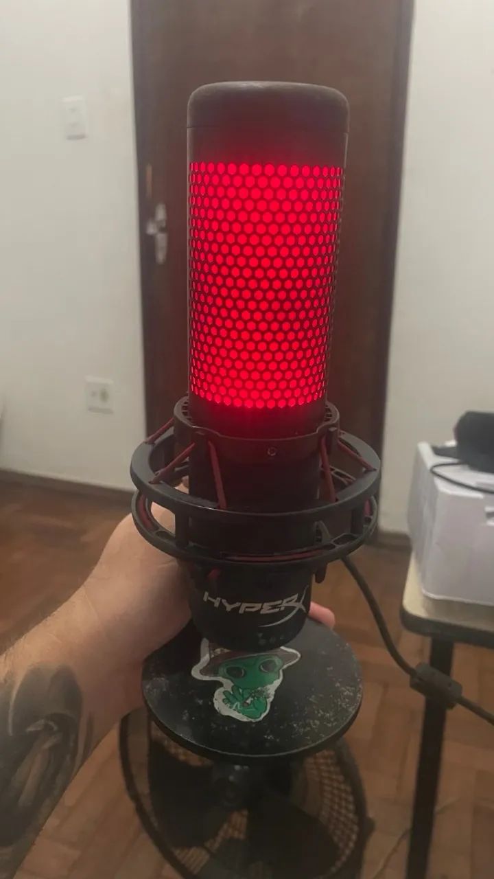 Microfone HyperX QuadCast USB com base e cabo - Foto 2