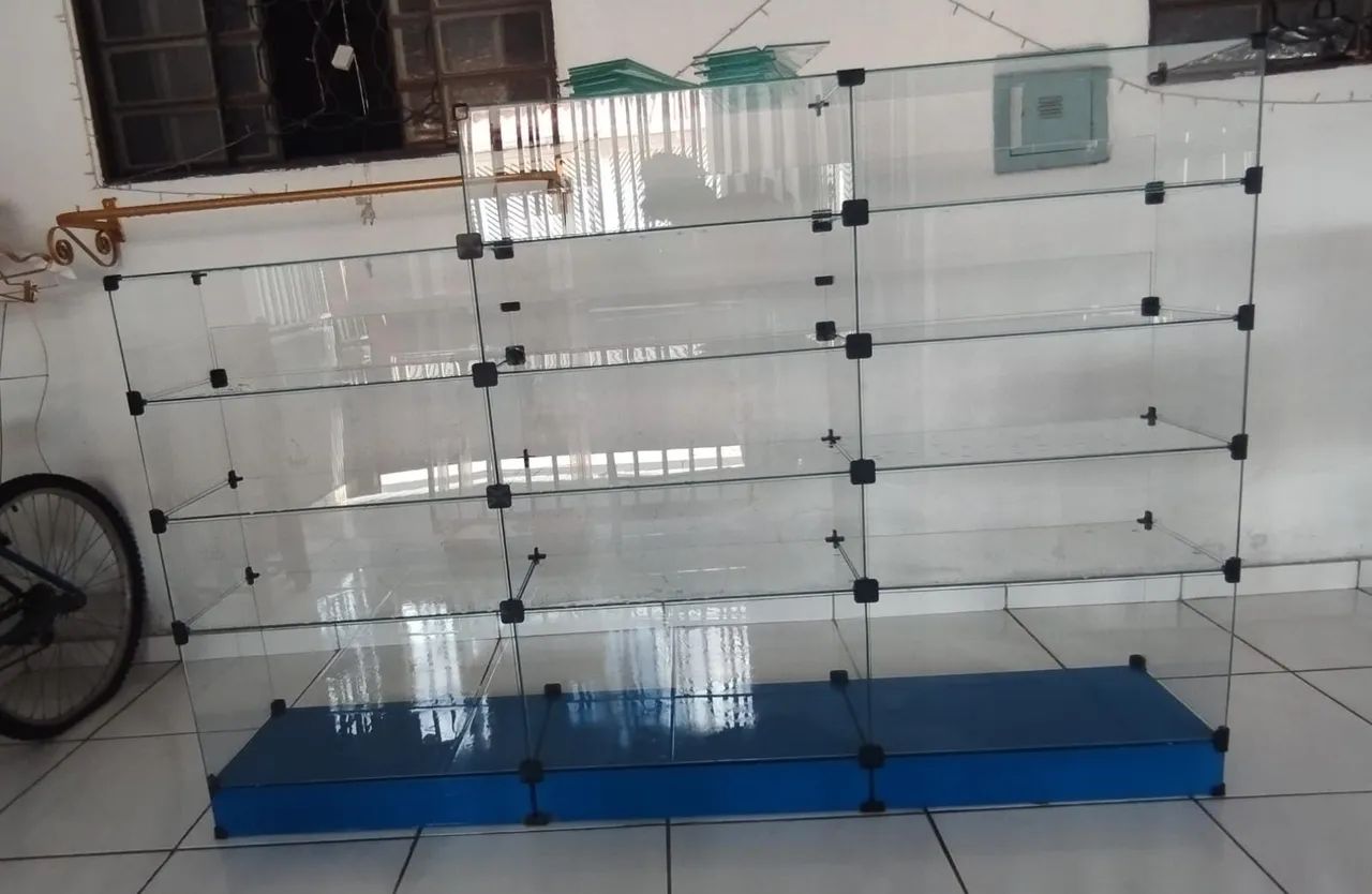 Expositor 1.80 de comprimento 1.20 de altura por 30 largura  - Foto 2