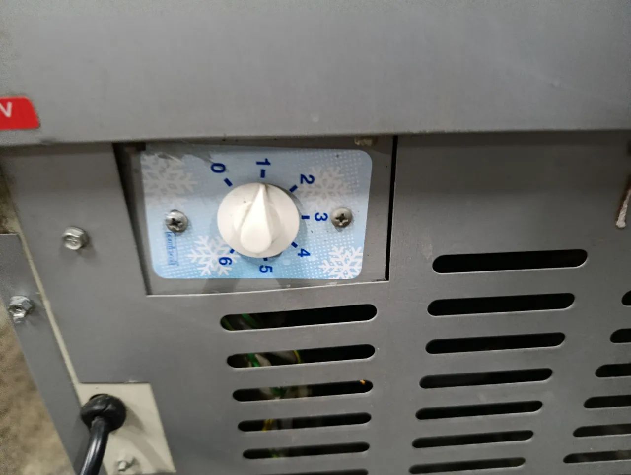 Balcão refrigerado expositor 220 volts marca CONSERVEX funcionando perfeitamente  - Foto 4