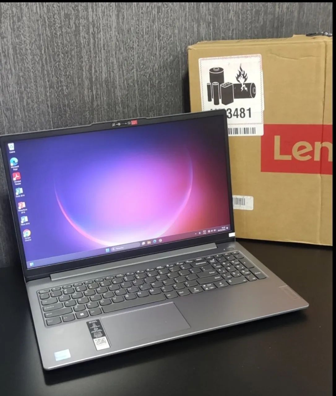 Notebook Lenovo Core i3 12ª Geração com caixa e acessório - Foto 2