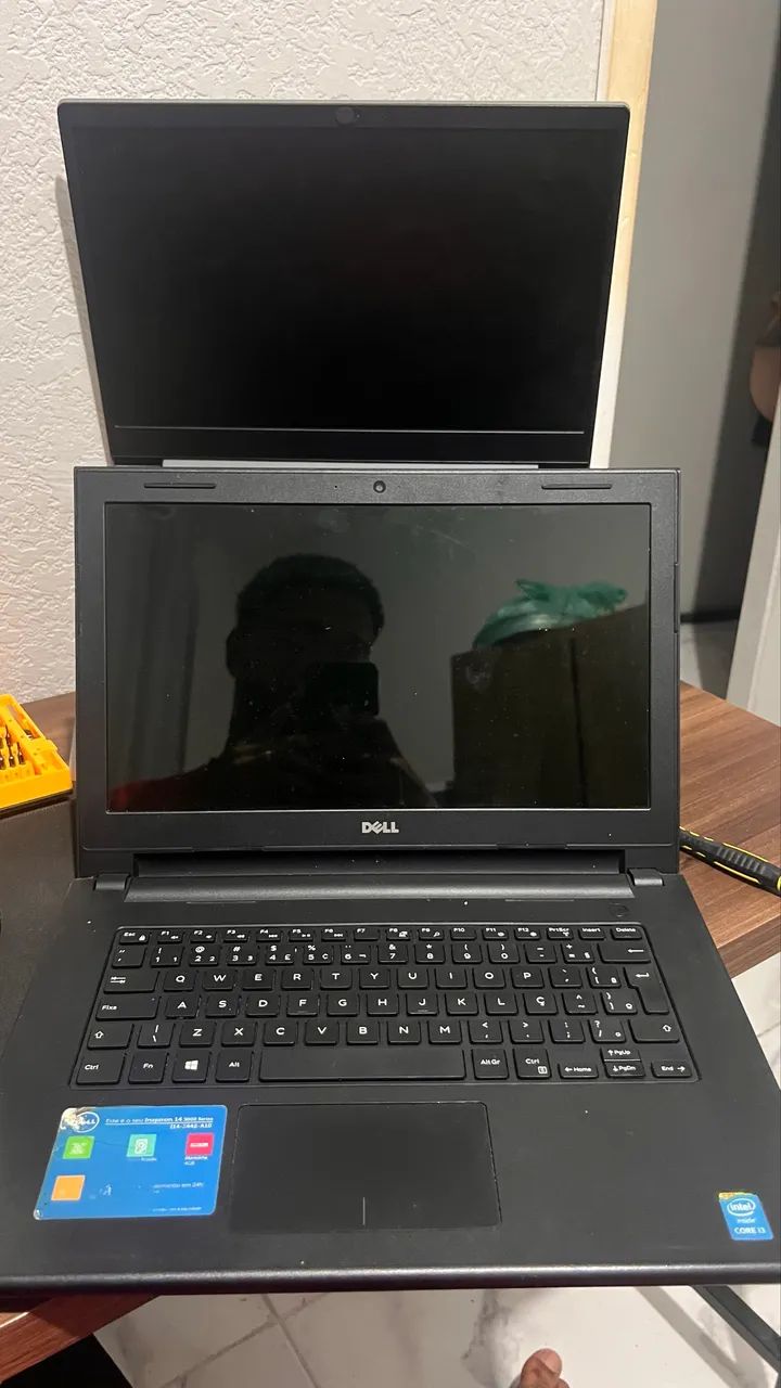 Notebook Dell Inspiron 15 3000 - Sucada/Retirada de peças 