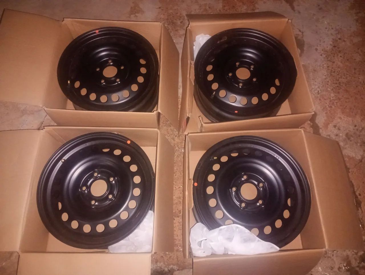 Vendo 4 par de rodas novas aro 16 com os 4 pneus  * - Foto 2