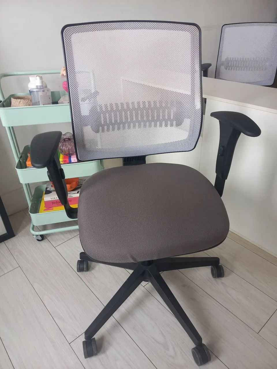 CADEIRA DA MARCA FLEXFORM 