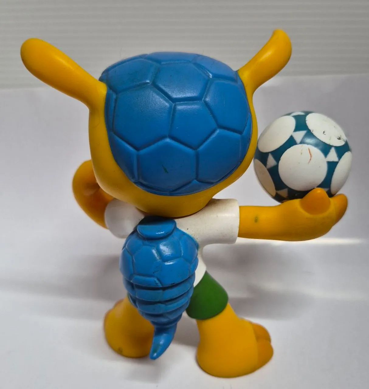 Boneco Fuleco Mascote Copa 2014 Fifa Brasil - 13 cm - Foto 2