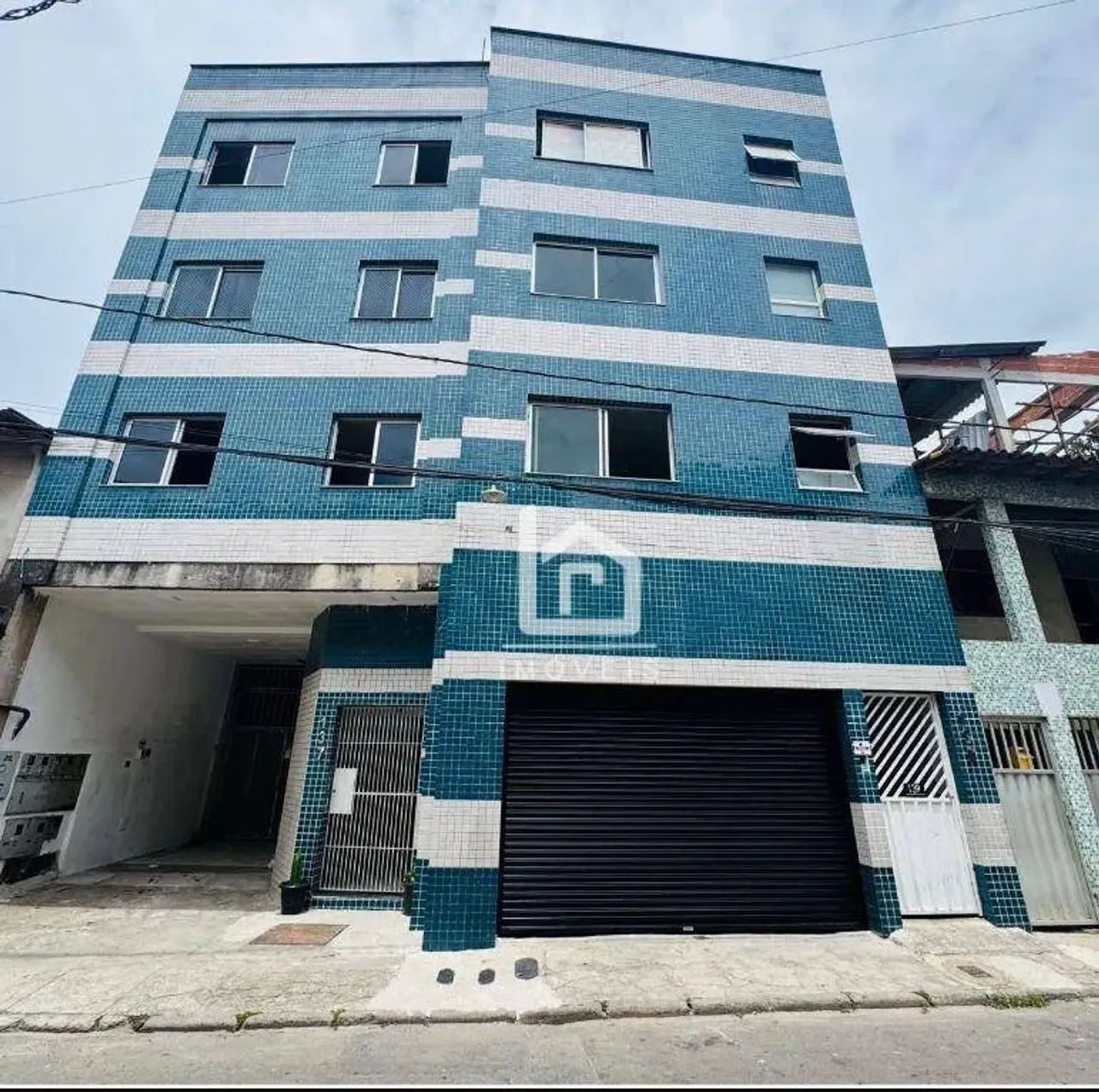 Duplex espaçoso com 280m2 e 2 vagas cobertas no Divino Espírito Santo!