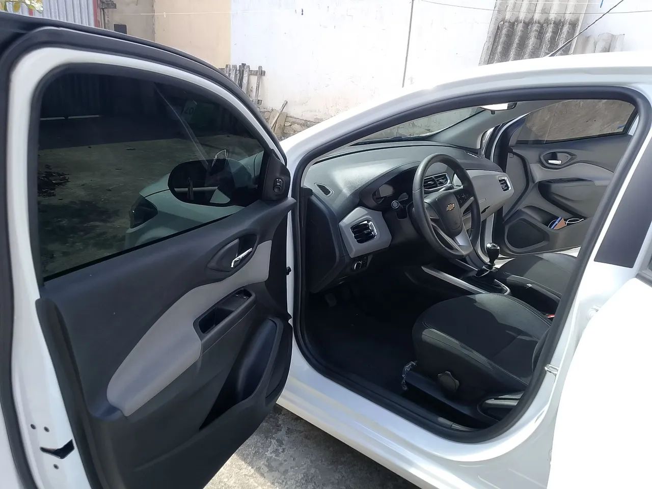 Chevrolet Onix Hatch LT 1.0 8V Flex Mec. 4P 2019 - Foto 4