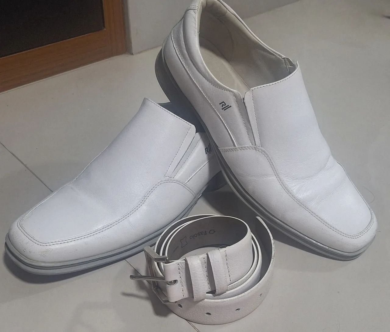 Sapato branco Rafarillo + cinto 