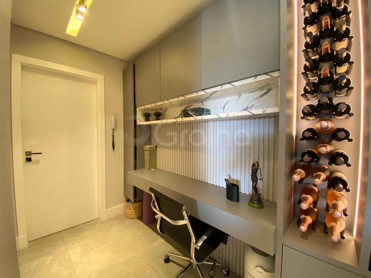 Apartamento de 104m² com 2 suítes na Agronômica - Foto 4