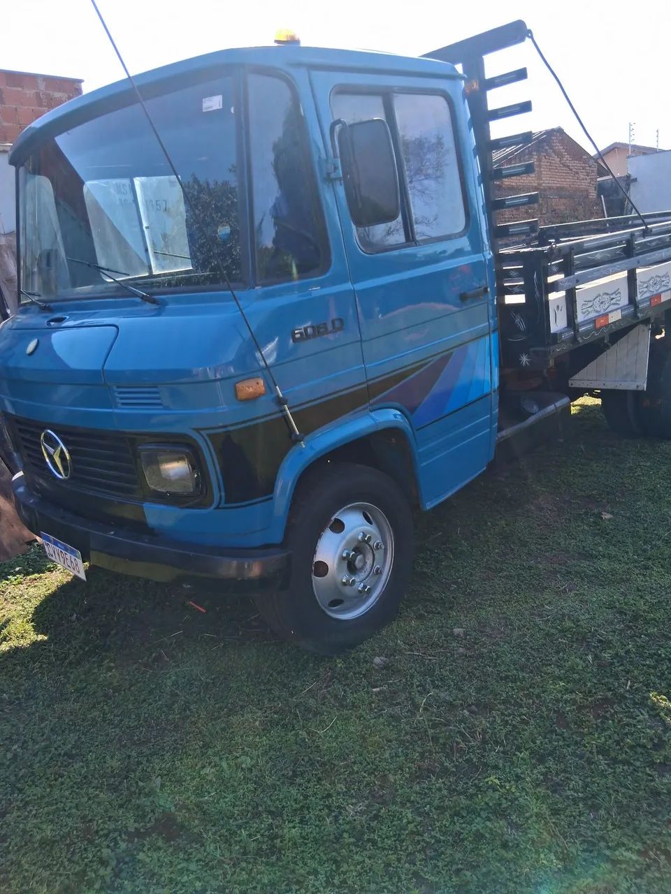 Caminhão 608D 1981