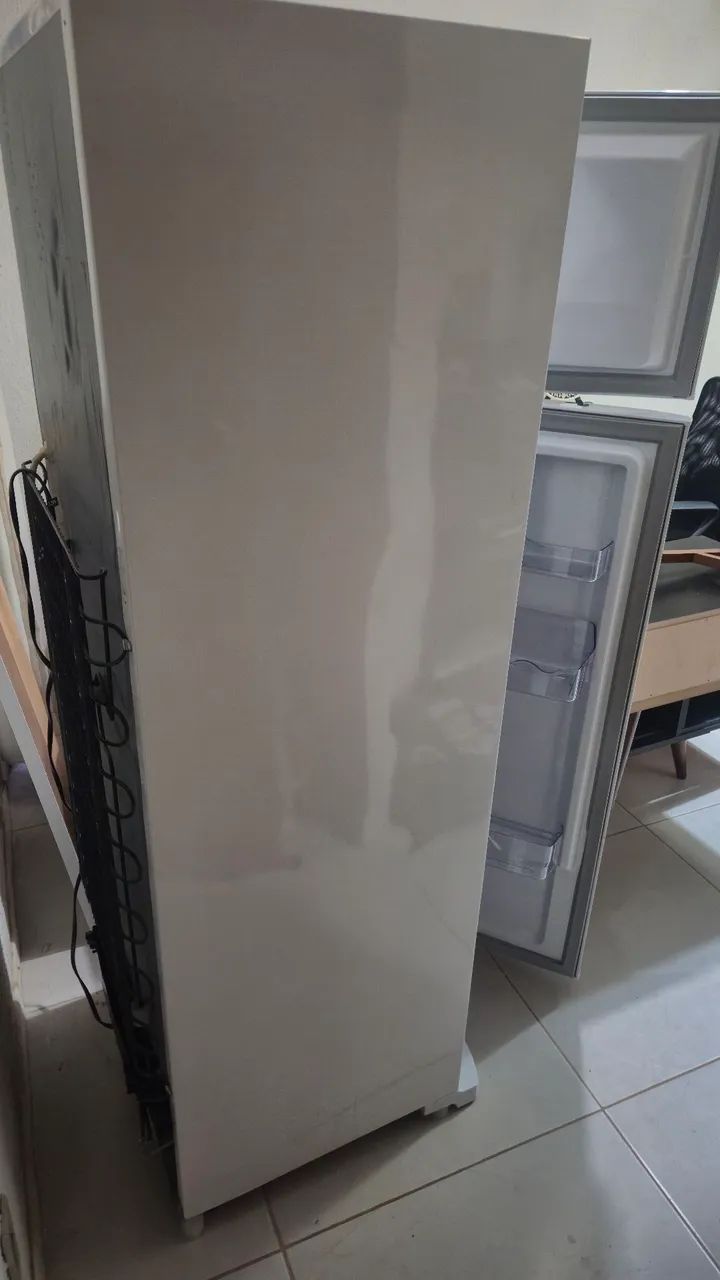 Geladeira Eletrolux Cycle Defrost 260L - Foto 4