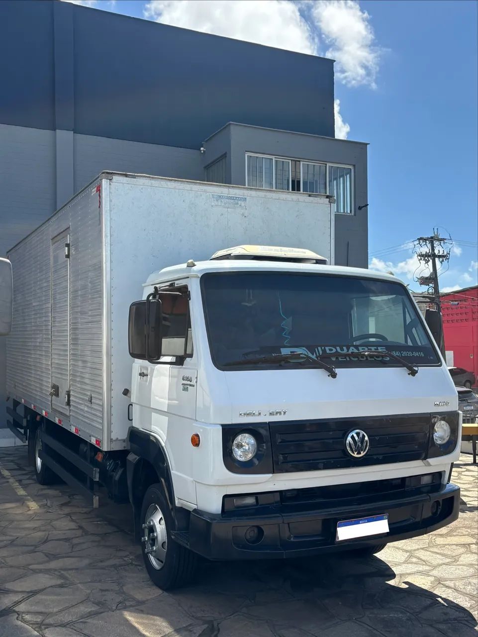 Vw 8-160 com Baú - ano 2014 