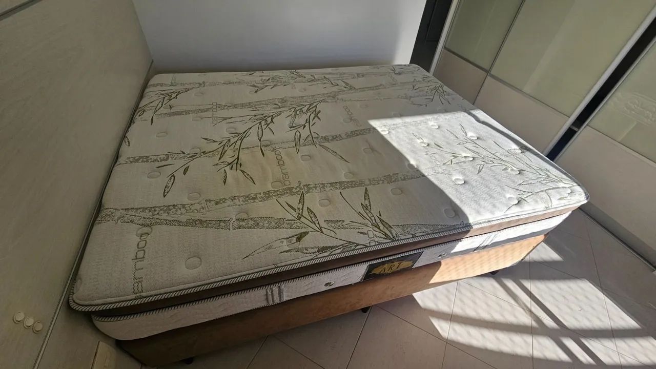 Cama Box e Colchão Queen ótimo estado - Foto 3