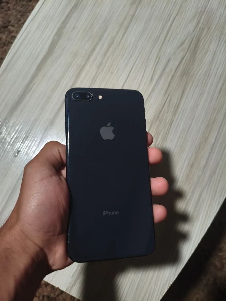 desapego! iphone 8 plus p/ peças (tela e bateria novas) - Foto 2