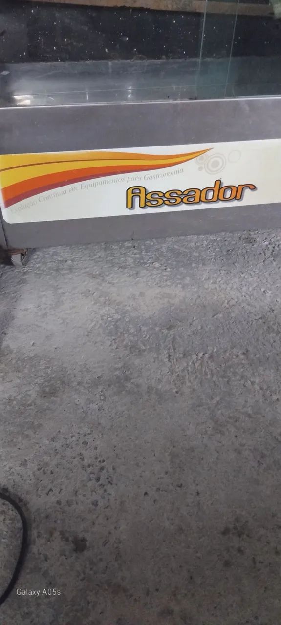 Máquina de frango p/ 30 frangos 