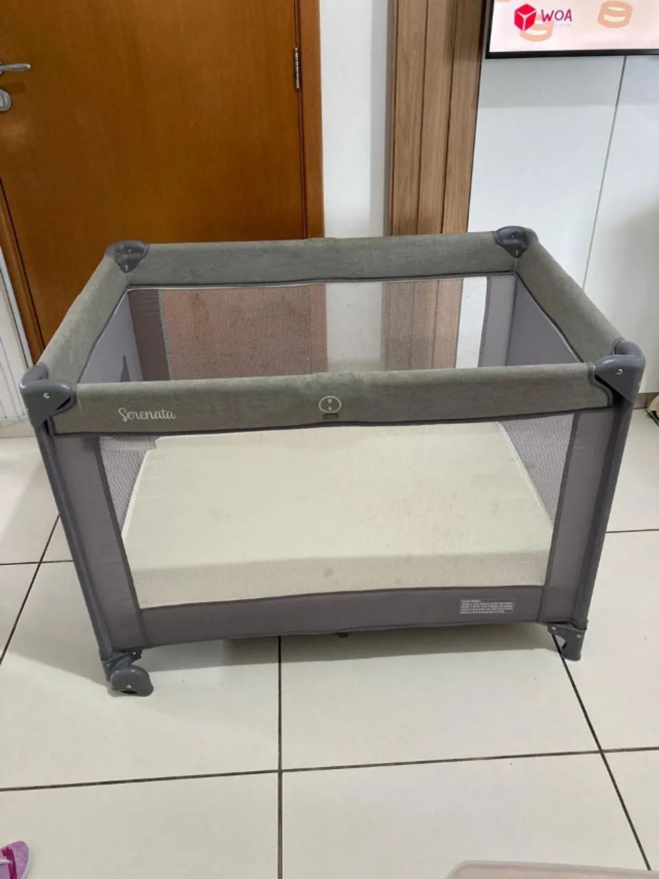 Berço cercado Burigoto com colchão