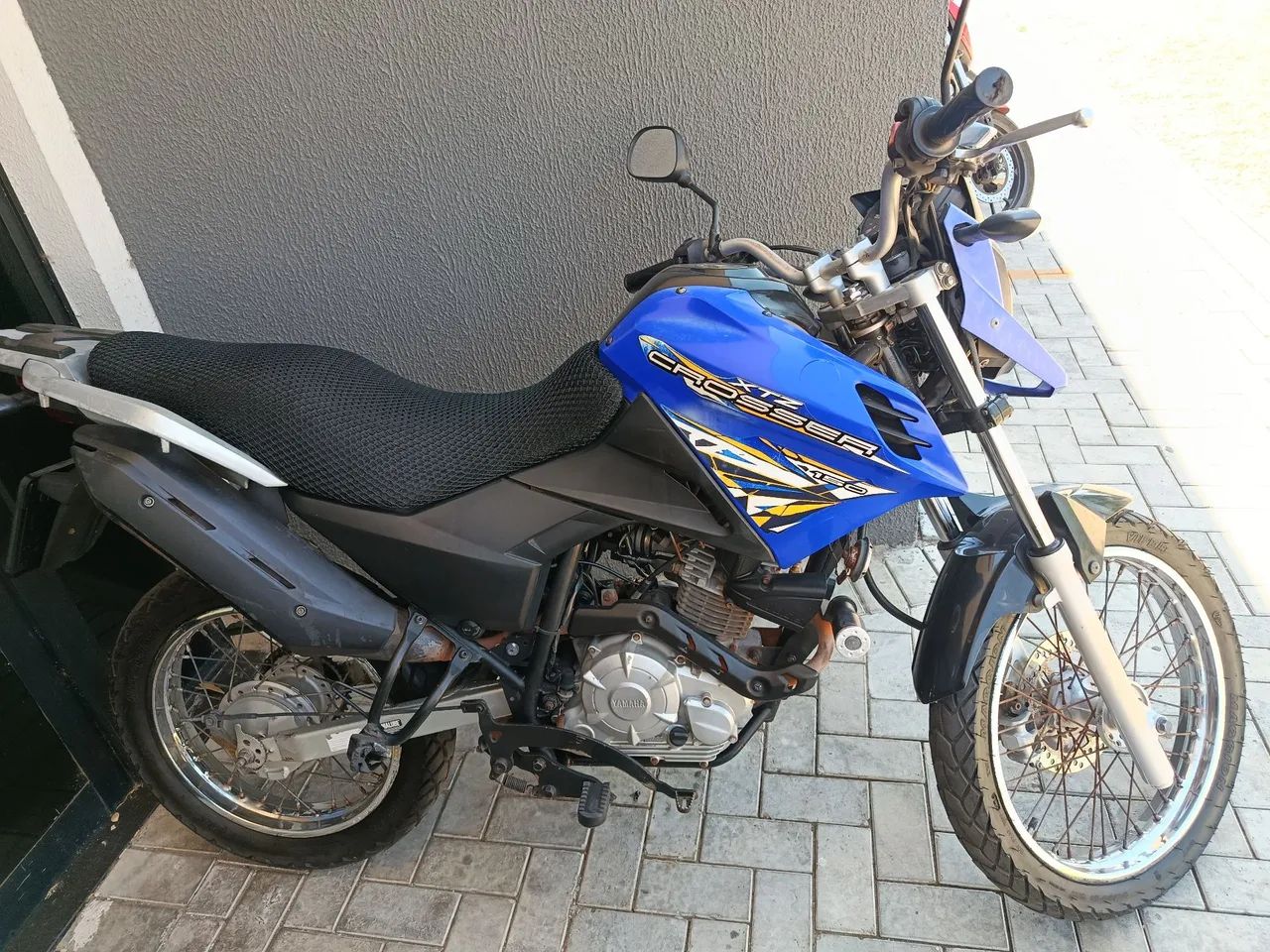 Vendo moto super conservada 