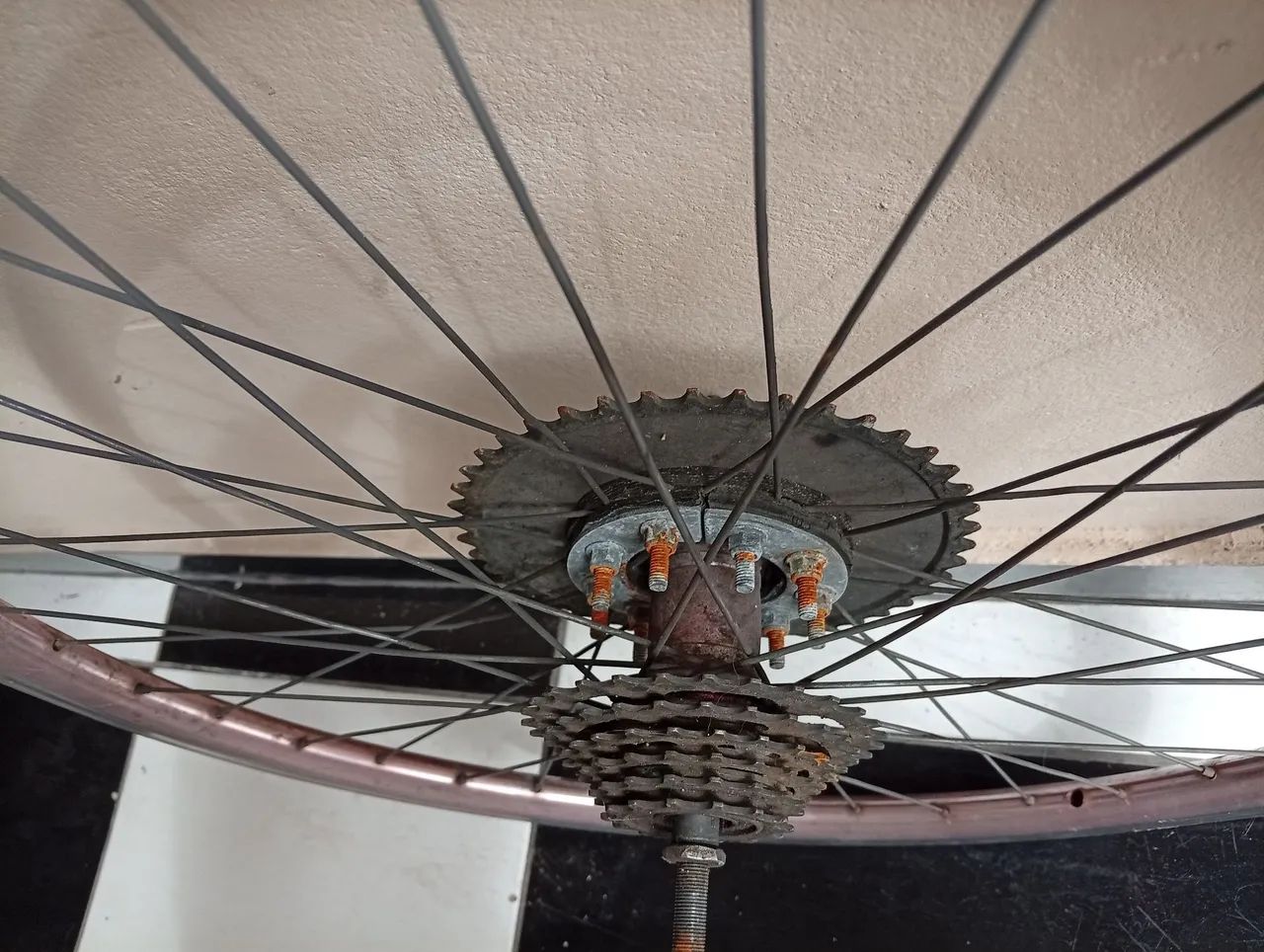 Rodas Aero com cubos de alumínio de motorizada ou 26 montadinha. - Foto 3