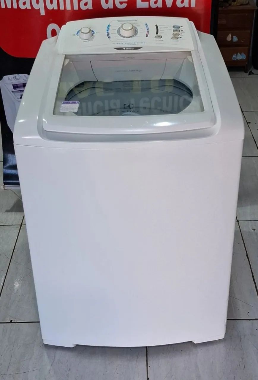 Vendo máquina de lavar roupa Electrolux 13kg moderna funcionando perfeitamente! - Foto 2