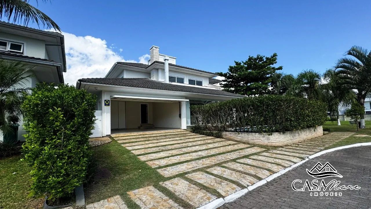 Casa em Condomínio Fechado no Cacupé, Florianópolis - Exclusividade e Segurança