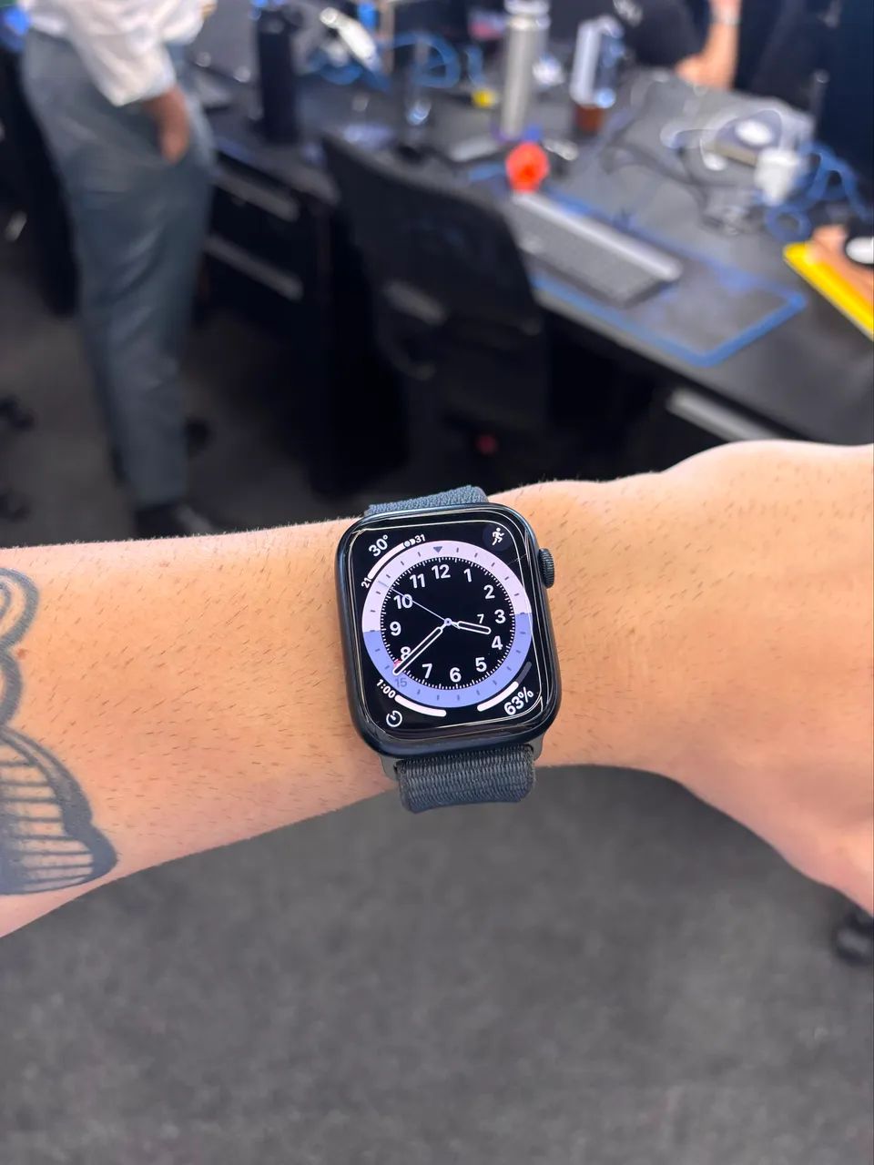 Apple Watch Series 9 45mm - Pulseira Loop Original - Foto 3